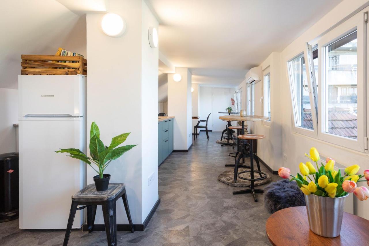 Kvaternik Square Rooms Zagabria Esterno foto