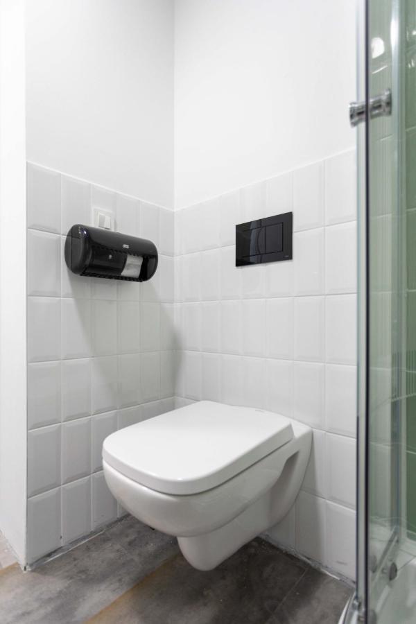Kvaternik Square Rooms Zagabria Esterno foto