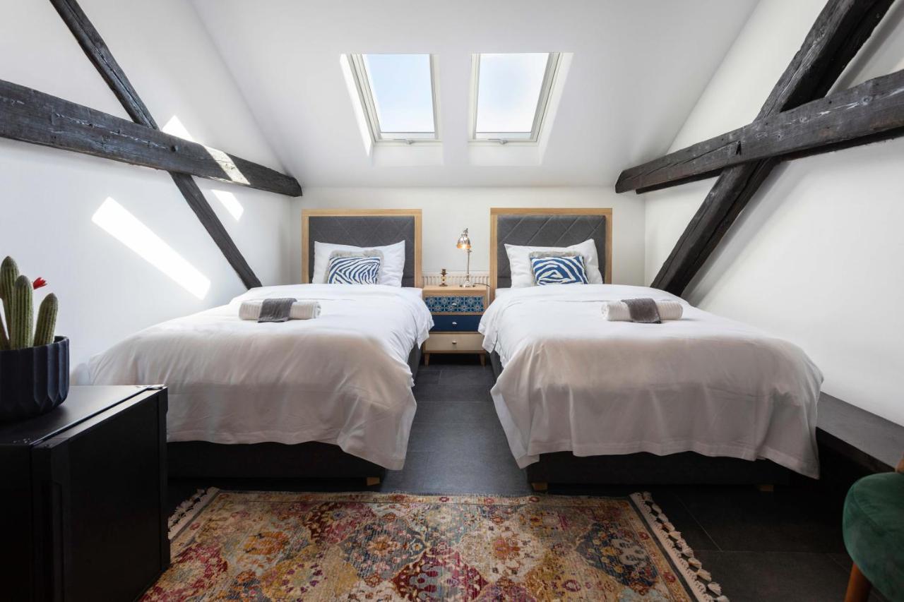 Kvaternik Square Rooms Zagabria Esterno foto